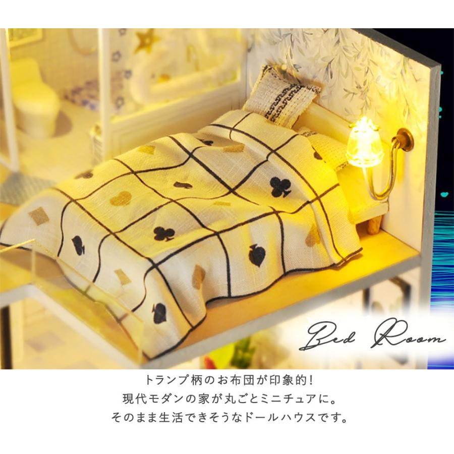 ハンドメイド ミニチュア クリアテーブル　ドールハウス Amazon | ミニチュアハウスキット、LED 付き 開閉式木製ドール