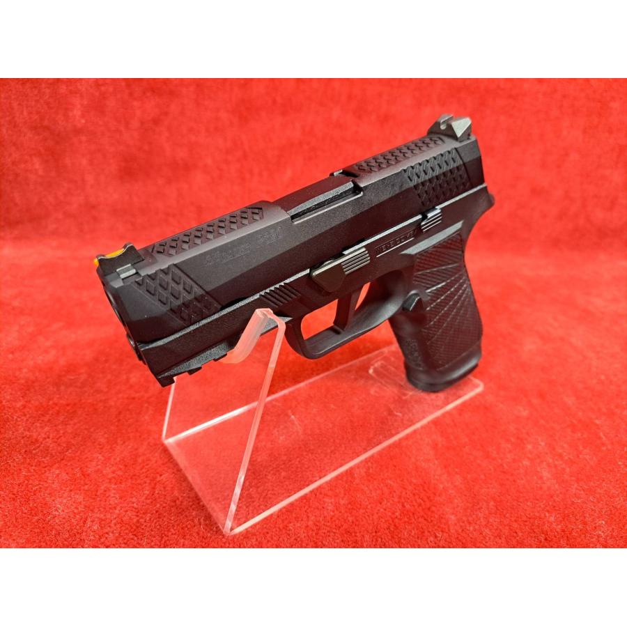 シグP320キャリーウィルソンコンバットフル刻印　国内安全基準品　ロングマグ付き シグP320キャリーウィルソンコンバットフル刻印 国内安全基準品