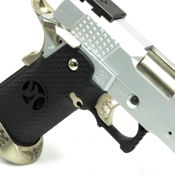 【4/22(水)5％OFFクーポン】ArmorerWorks AW-HX2201 JPバージョン ガスブローバックガン シルバーの画像