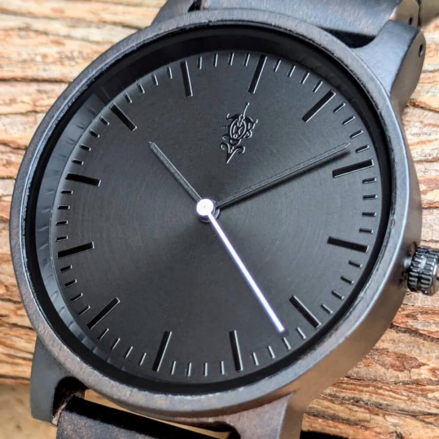 腕時計 木製 メンズ ブランド Reise グラデーションブラック文字盤×サンダルウッドの木製腕時計 40mm 男性向け 日本製 アインバンド EINBANDの画像