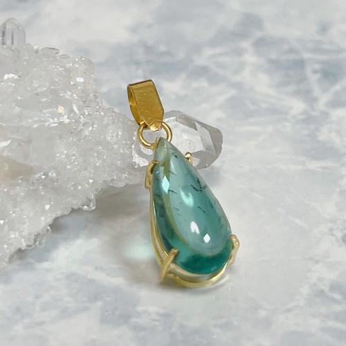 アパタイト　K18 ペンダントトップ 天然石ジュエリー　jewelryの画像