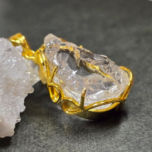 かっこみ水晶 ペンダント かっこみ水晶 ネックレス ゴールド ふりふり 