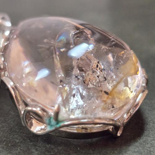 水入り水晶　ペンダント　エンハイドロクォーツ　ネックレス　シルバー　ふりふり