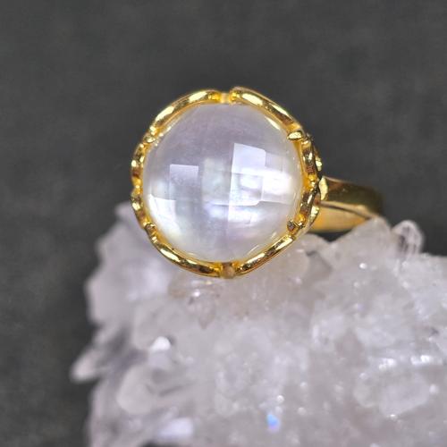 マザーオブパールx天然水晶　リング　マザーオブパール　天然水晶　指輪　ゴールド　ふりふりの画像