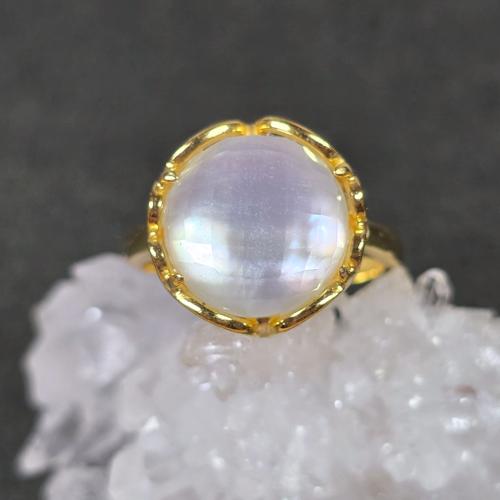 マザーオブパールx天然水晶　リング　マザーオブパール　天然水晶　指輪　ゴールド　ふりふりの画像