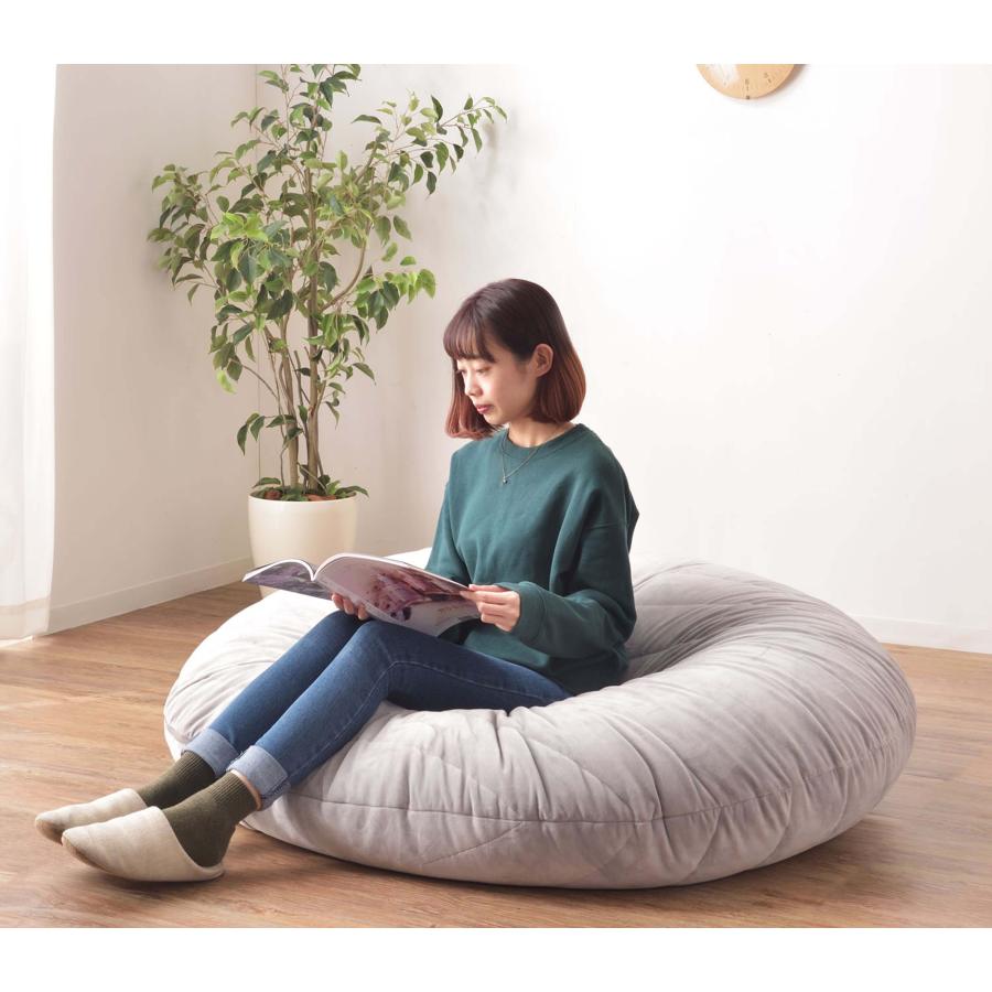 ビーズクッション 大判クッション 幅135cm 丸型 円形 マイクロビーズ 簡易ベッド アウトドア キャンプ グランピング 車中泊 取っ手付き ごろ寝の画像