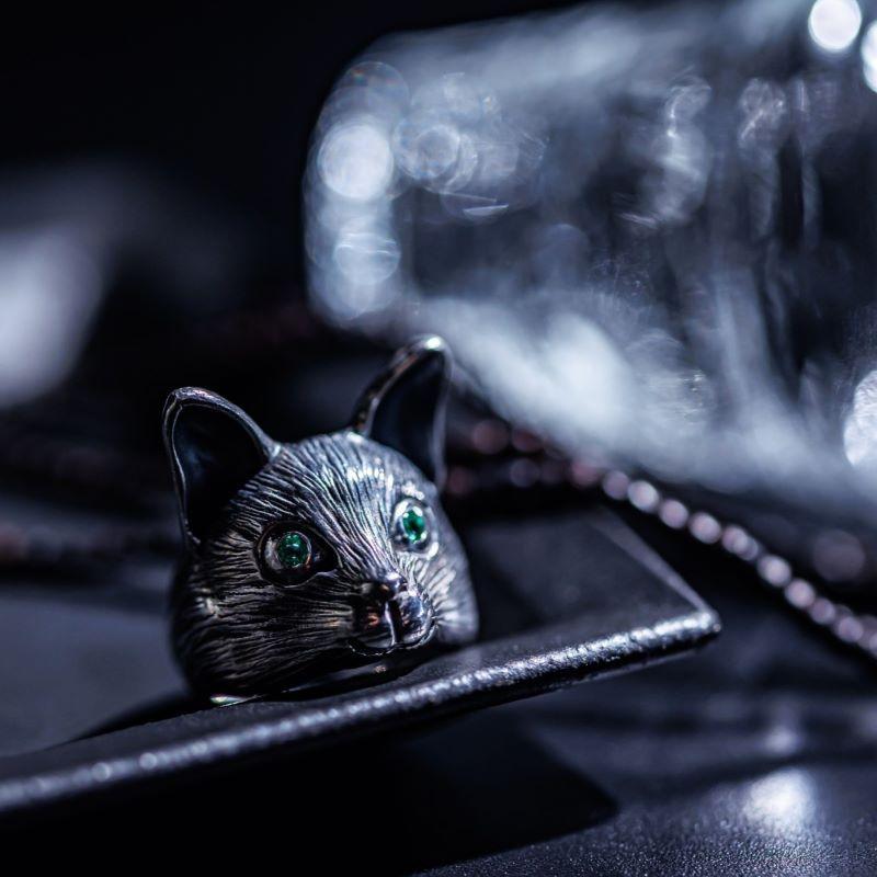 1月誕生石 猫 リング シルバー925 グリーンガーネット 天然石 キャット 指輪 10〜16号 レディース 誕生日プレゼント ギフトの画像