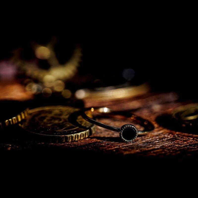 K18リング 黒い石付き 指輪 オニキス リング レディース メンズ ピンキーリング 0号 18