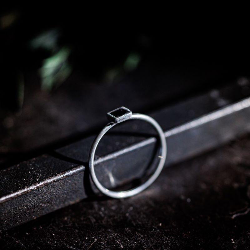 指輪 オニキス レディース メンズ シルバー925 ピンキーリング 艶消し