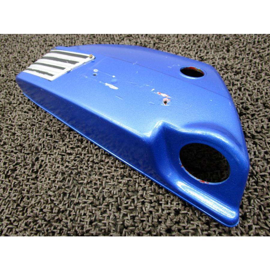 【希少】SUZUKI GT250 純正サイドカバー 右側 1971年　レア GT250 サイドカバー右 △B671！GT250 スズキ 【 】 動画有 : A-PARTS