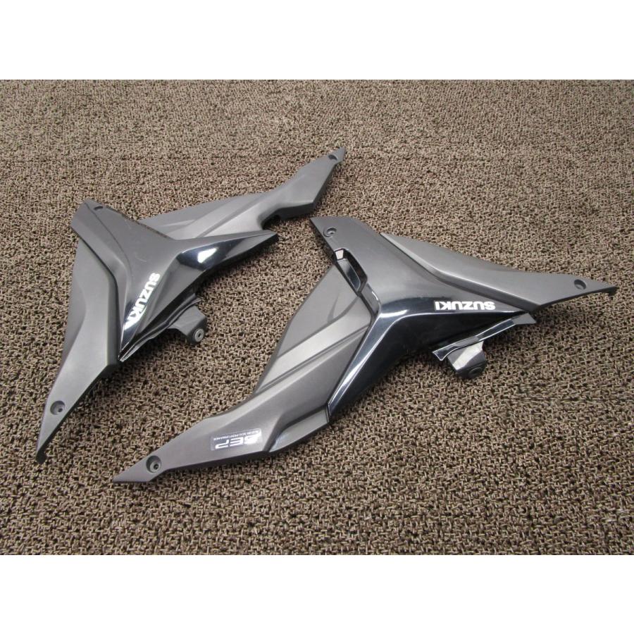 SUZUKI スズキ RGVγ サイドカウル 左右2枚セット SUZUKI スズキ RGVγ サイドカウル 左右2枚セット