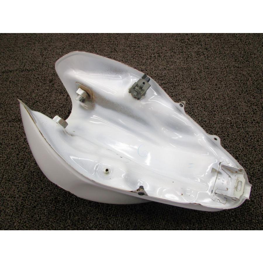 ホーネット250 ガソリンタンク ホンダ ホーネット250 タンク KEA 純正 中古 バイク 部品 MC31