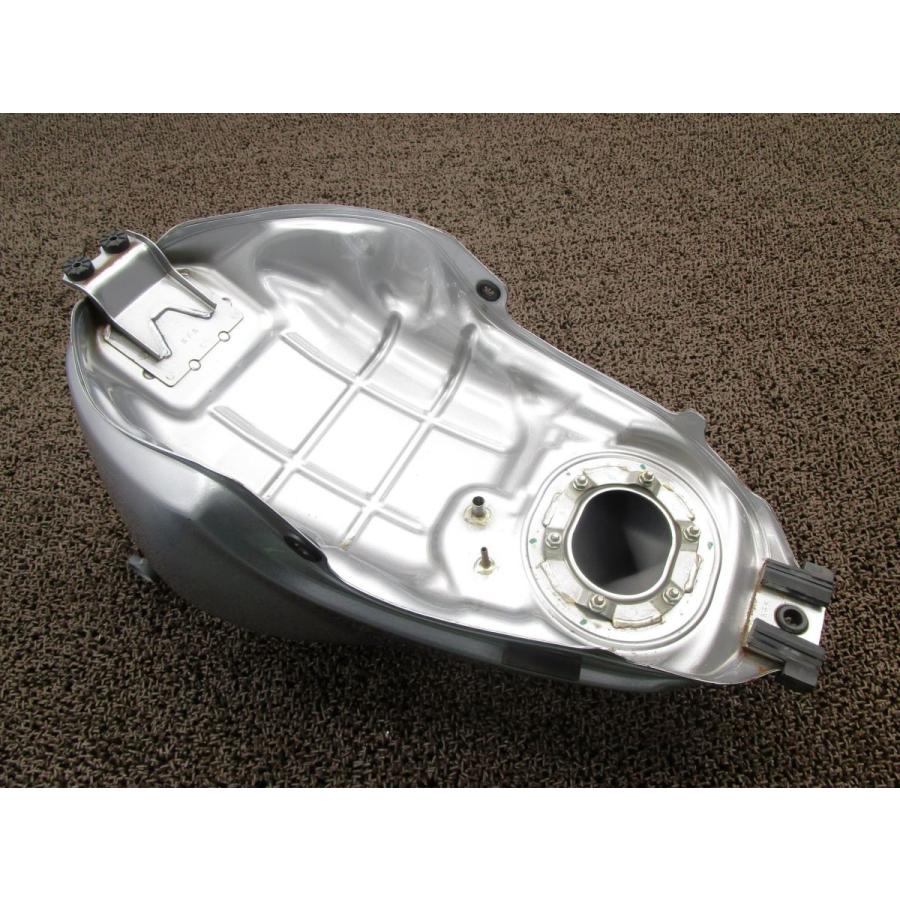 VTR250 ガソリンタンク □A2814！MC33 ホンダ 【 MC15E 】 動画有 FI