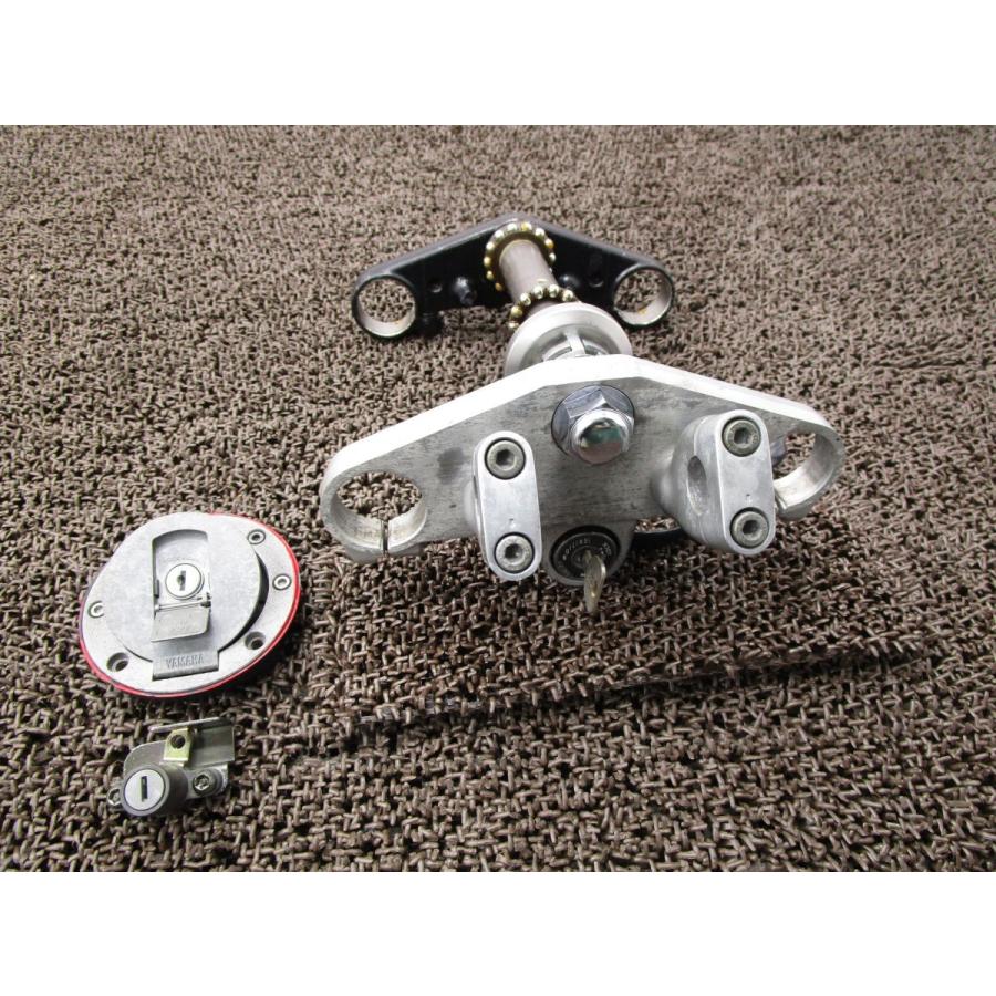 FZ400 4YR 97年外し フロントフォーク ステム トップブリッジ FZ400 トップブリッジ ステム メインキーセット △A9952！4YR ヤマハ