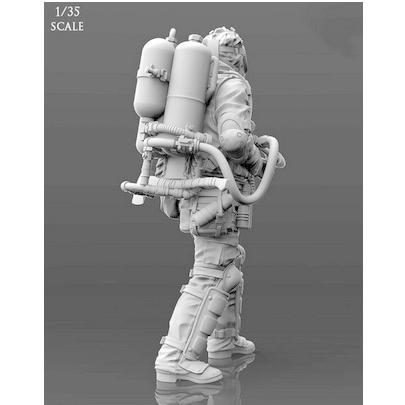 1/35 火炎放射器を持った兵士 ARMY 未塗装 レジン製 組み立て キット