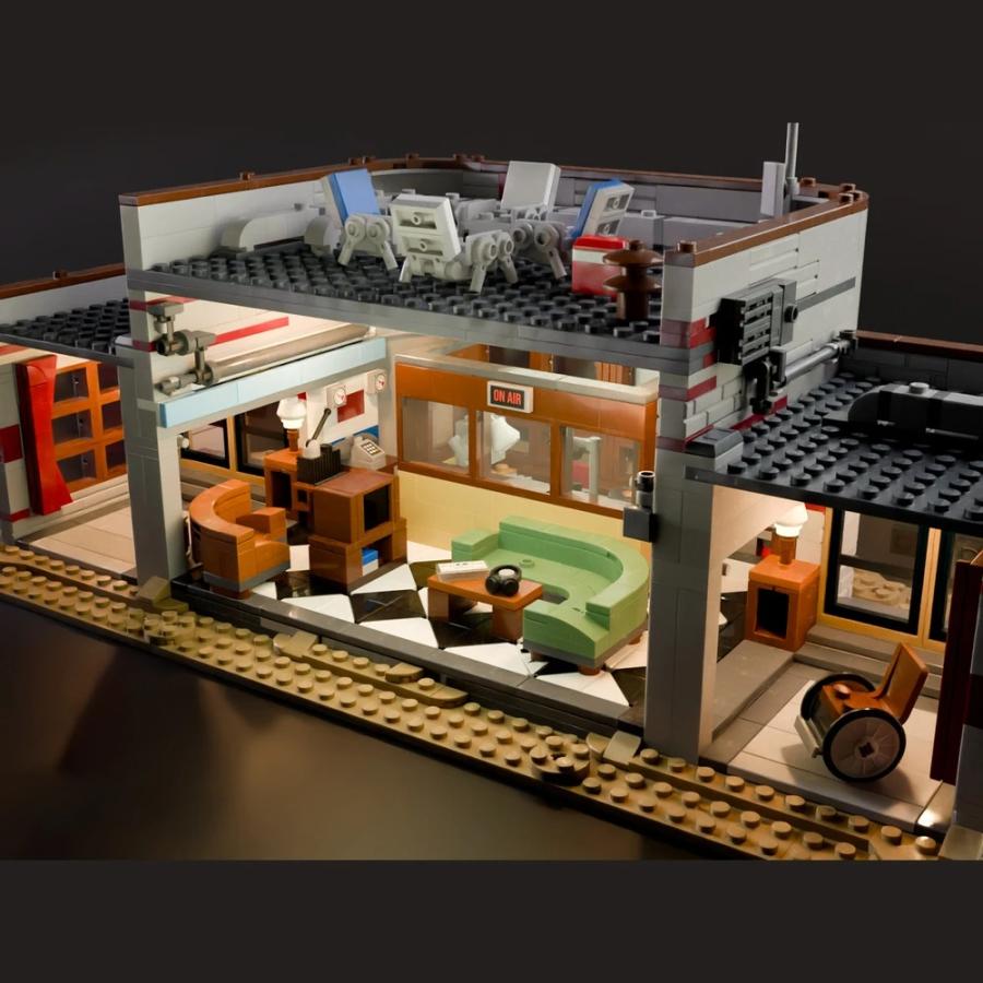 MOC LEGO レゴ ブロック 互換 1309個 ストレンジャーシングス WSQKラジオ局 LED照明付き_4