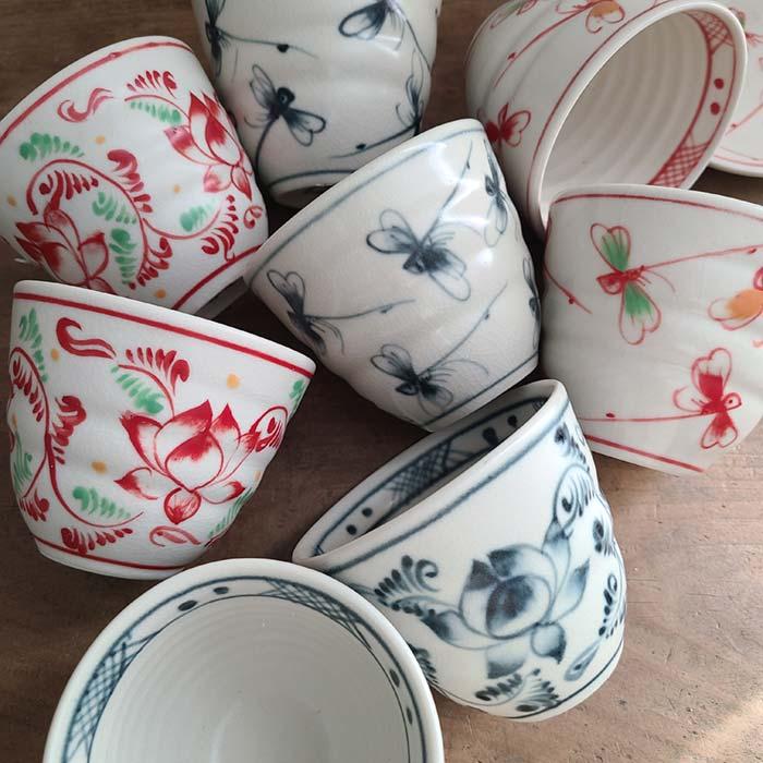 ベトナム バッチャン焼 カップ 湯呑み 蓮 とんぼ : monochrome-zakka