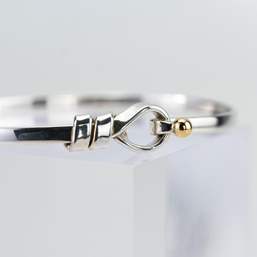 TIFFANY&Co.（ティファニー） フック＆アイ ラブノット バングル