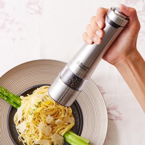 【未開封】Russell Hobbs 塩・胡椒ミル セット、スタンド付き RUSSELL HOBBS（ラッセルホブス） 電動ミル ソルト＆ペッパー 2本