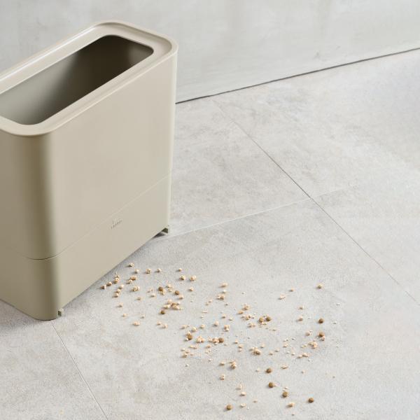 【美品】BRUNO ホワイト　フローリングクリーナー ブルーノ BRUNO 【30%OFF】【選べる特典付】 電動ちりとり ブルーノ