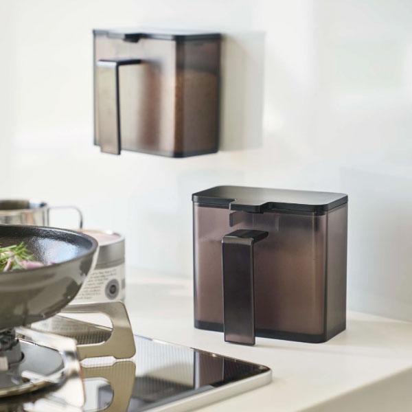 調味料入れ おしゃれ 砂糖 塩 磁石 壁面 容器 ストッカー Tower 山崎実業 黒 ホワイト マグネット調味料ストッカー Sale 91 Off タワー ブラック 白