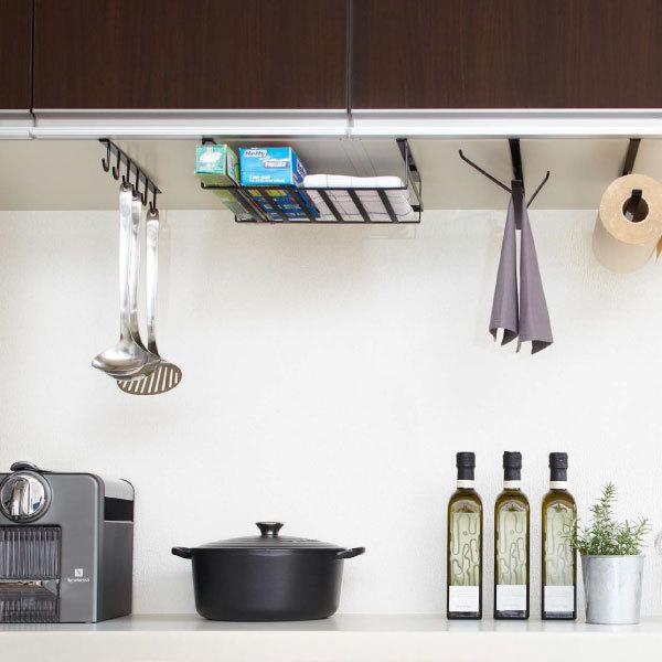 tower キッチンラック ラップ収納 吊り戸棚下ラック 吊り下げ収納