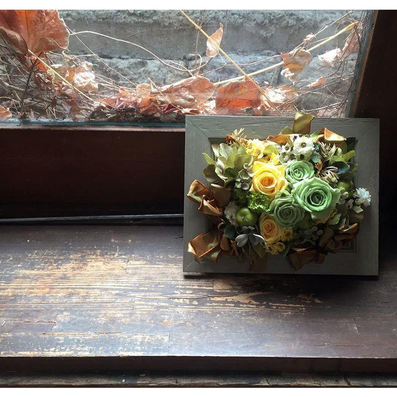 プレゼントを選ぼう 黄色 バラ インテリア 壁掛け 結婚祝い プリザーブドフラワー 花 イエロー グリーン プリザーブドフラワーのグレー額縁アレンジ 造花 アートフラワー Gtcocalscan Com