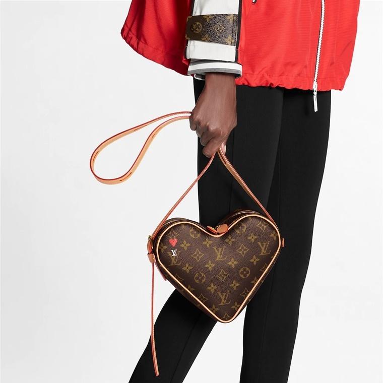 送料無料】LOUIS VUITTON サック クール ゲーム・オン ルイ 送料無料】LOUIS VUITTON サック クール ゲーム・オン ルイ