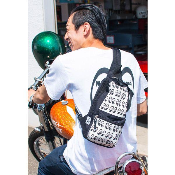 ムーンアイズ MOON Equipped (ムーン イクイップド)   ボディー バッグ | MOONEYES