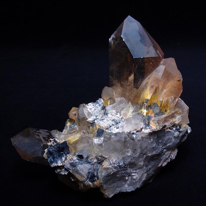 ゴールドルチルクォーツ（金針水晶）群晶　GC1176