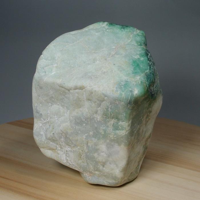 糸魚川産翡翠 小滝川 川石 HS211T : 水晶天然石専門店ムーンマッドネス