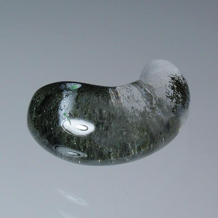 ガネッシュヒマール産ヒマラヤ水晶勾玉 K1020 : 水晶天然石専門店