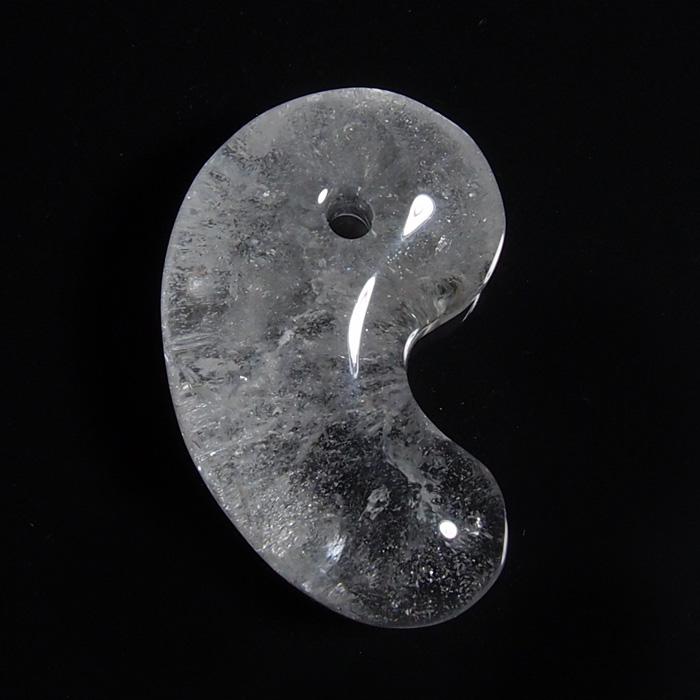 山梨県黒平産水晶勾玉 約32mm YS324 : 水晶天然石専門店ムーン
