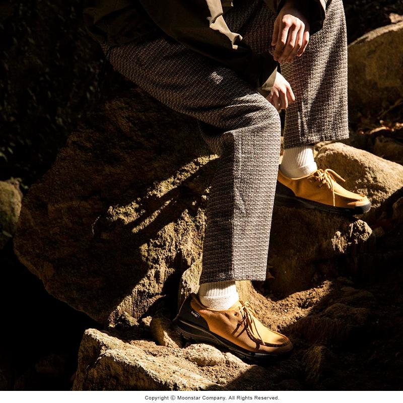 靴 moka Bounce clog metal logo