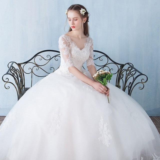 ウェディングドレス 袖あり 5分袖 高級 キレイめ レース Vネック ホワイトドレス 結婚式 花嫁 ブライダルドレス Aライン 編み上げ