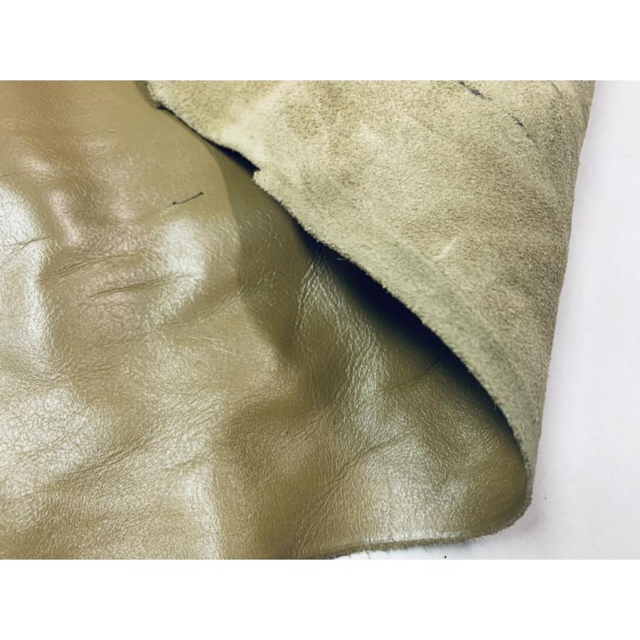 ※写真現物3枚のみ　本革　艶 カラシ 厚み1.2mm クラフト 103 |  | 01