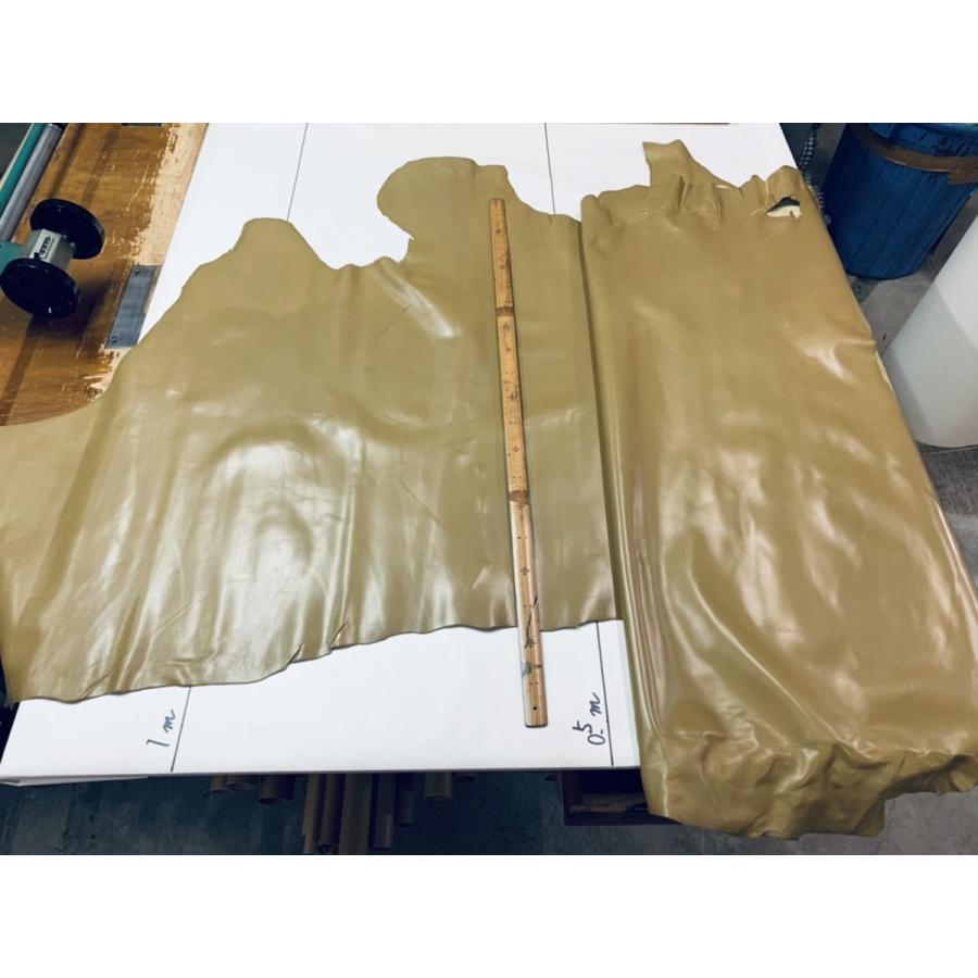 ※写真現物3枚のみ　本革　艶 カラシ 厚み1.2mm クラフト 103 |  | 02