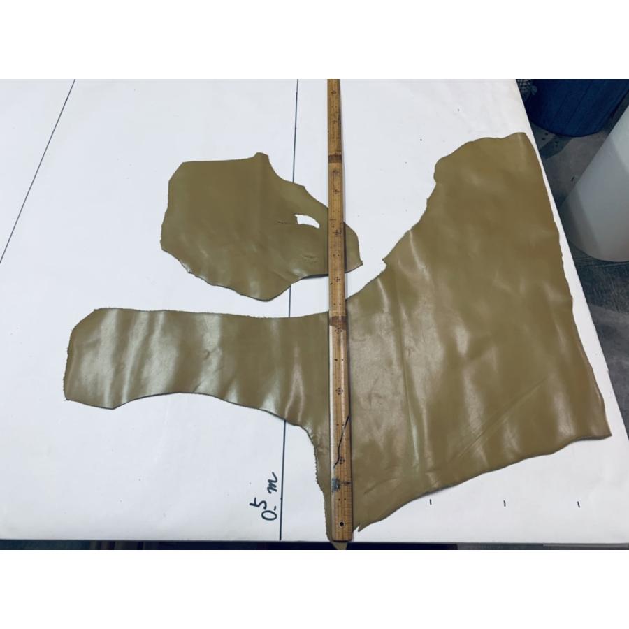 ※写真現物3枚のみ　本革　艶 カラシ 厚み1.2mm クラフト 103 |  | 05