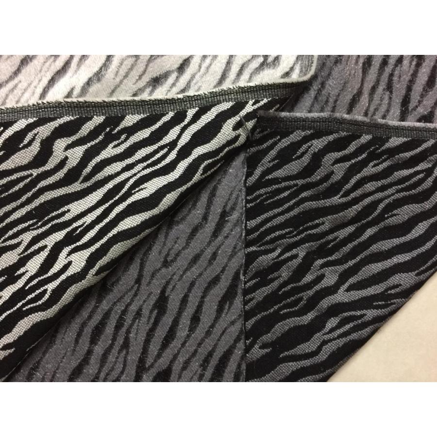 ゼブラ ジャガード　起毛　フカフカ　厚手　生地【50cmあたり500円】白/黒 | 
