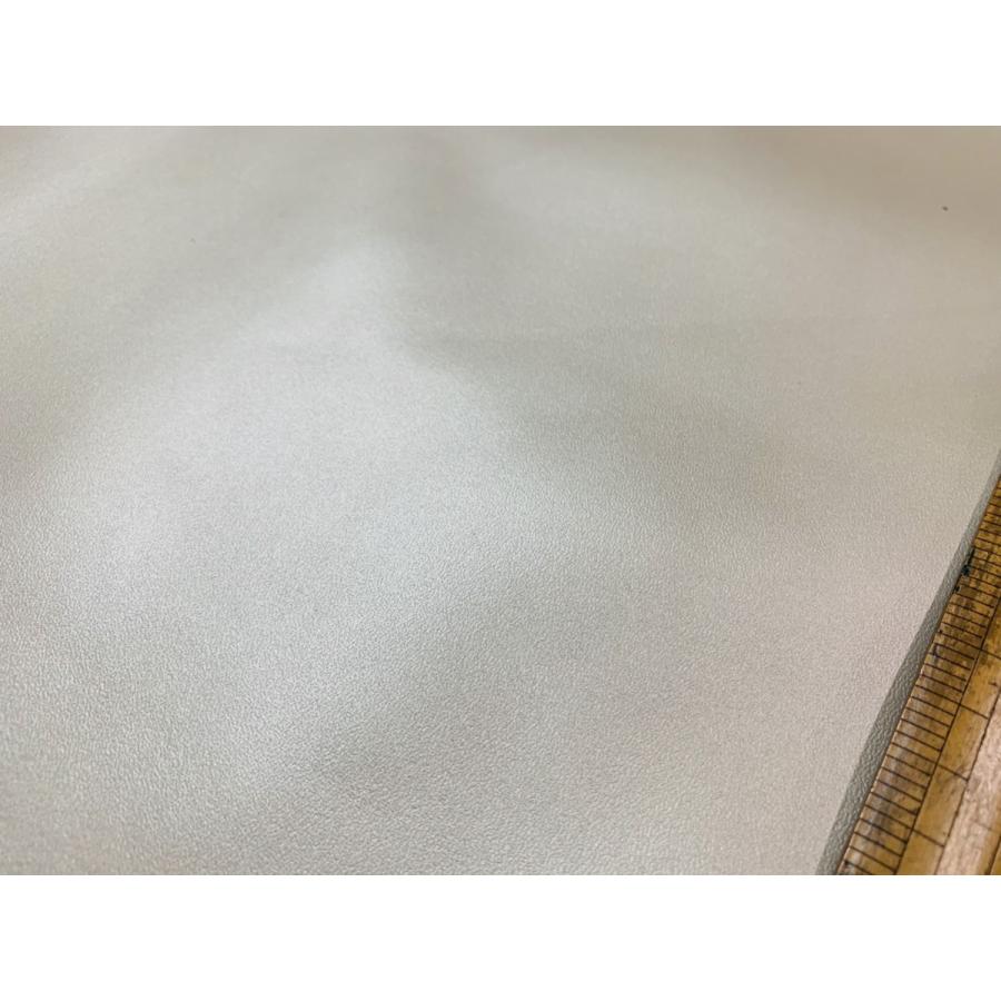 ※写真現物2枚のみ 本革 ベージュ メタリック ストレッチ 厚み1.3mm クラフト 90-1 | 