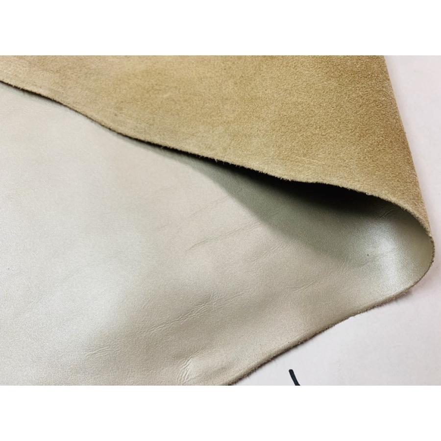 ※写真現物2枚のみ 本革 ベージュ メタリック ストレッチ 厚み1.3mm クラフト 90-1 |  | 01