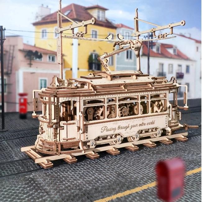 立体パズル 木製パズル 3Dウッドパズル DIY つくるんです！ ゼンマイ式で動くウッドパズル クラシックシティトラム 664645-LK801 日本語説明書付き