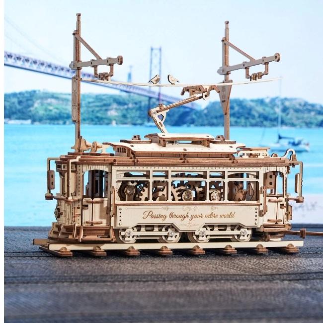 立体パズル 木製パズル 3Dウッドパズル DIY つくるんです！ ゼンマイ式で動くウッドパズル クラシックシティトラム 664645-LK801 日本語説明書付き