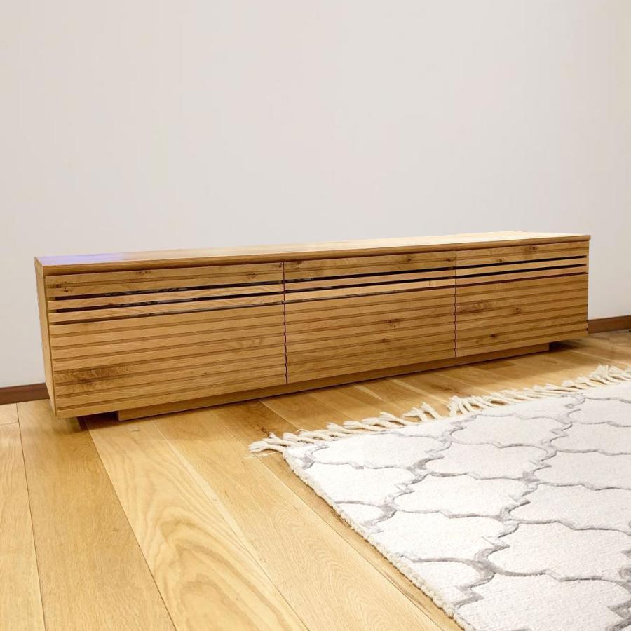 NIPPONAIRE オシャレなルーバーのナチュラル色のオーク材、節 NIPPONAIRE オシャレなルーバーのナチュラル色のオーク材、節