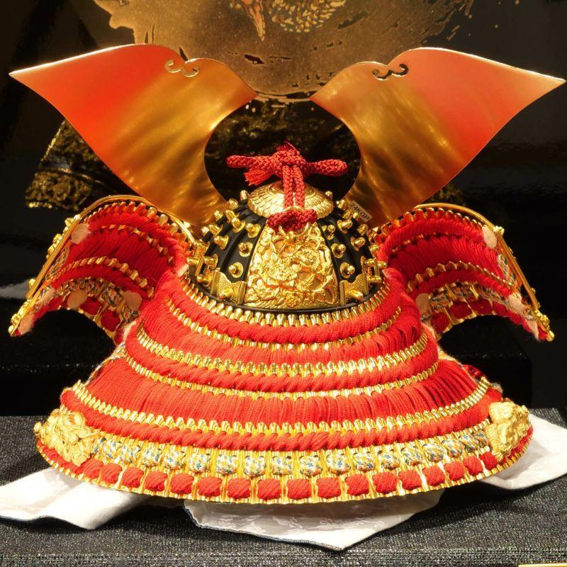 吉徳大光 五月人形 兜飾り 雄山作 飛龍之兜 10号 床飾り 536211 : 祭