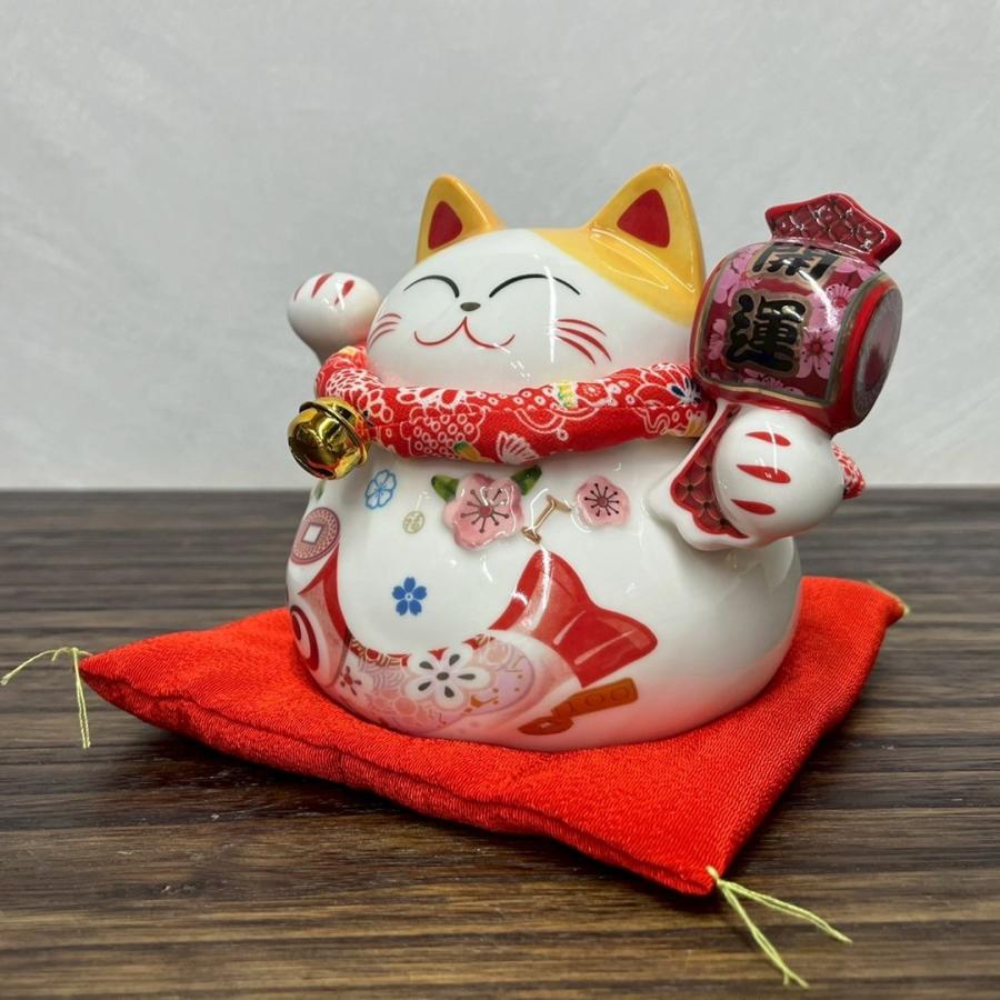 開運小槌招き猫 貯金箱 陶磁器 座布団付き : 人形のモリシゲ - 通販