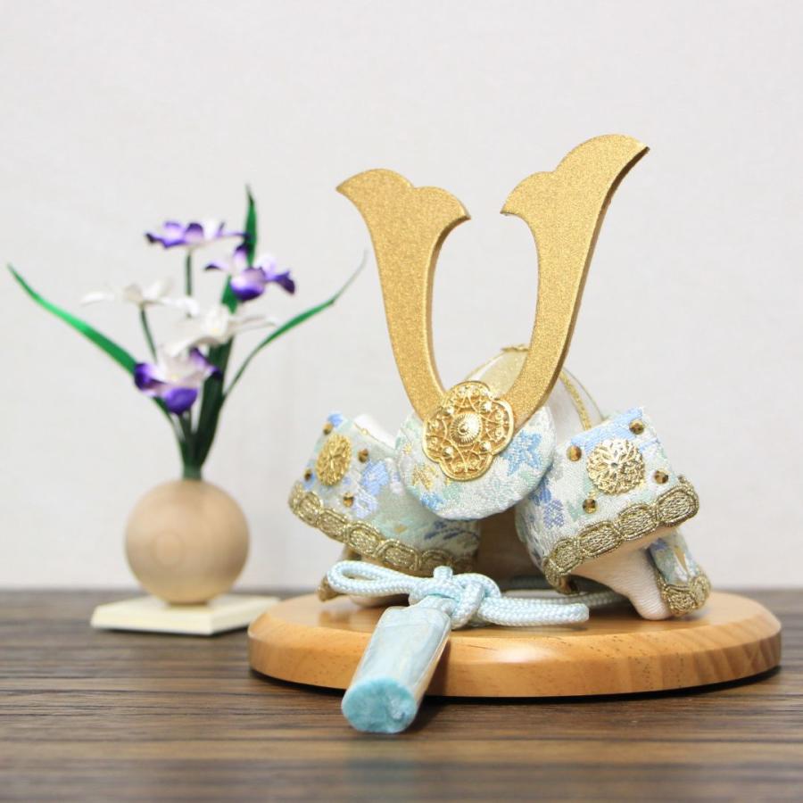 送料無料】五月人形 リュウコドウ作 平飾り 白藍兜 菖蒲の花セット