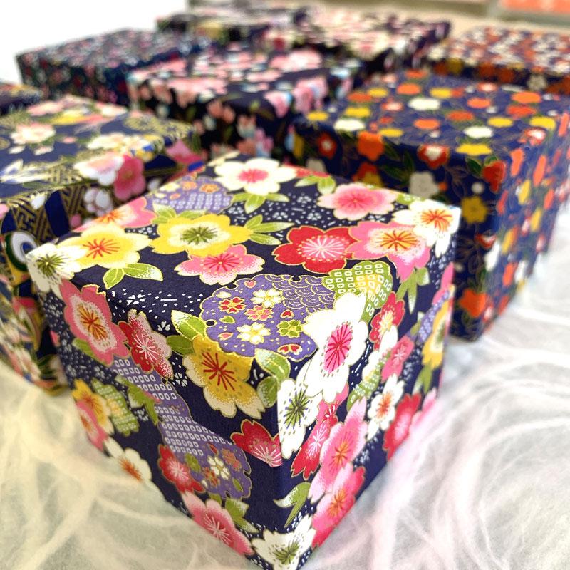 千代紙小箱 千代紙セット 友禅和紙 6x6cm 折り鶴 折り紙 200枚入り 青