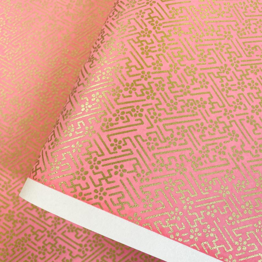 金色が華やかな加賀友禅 和紙 紗綾形に小花 ピンク 桃色 大判 約