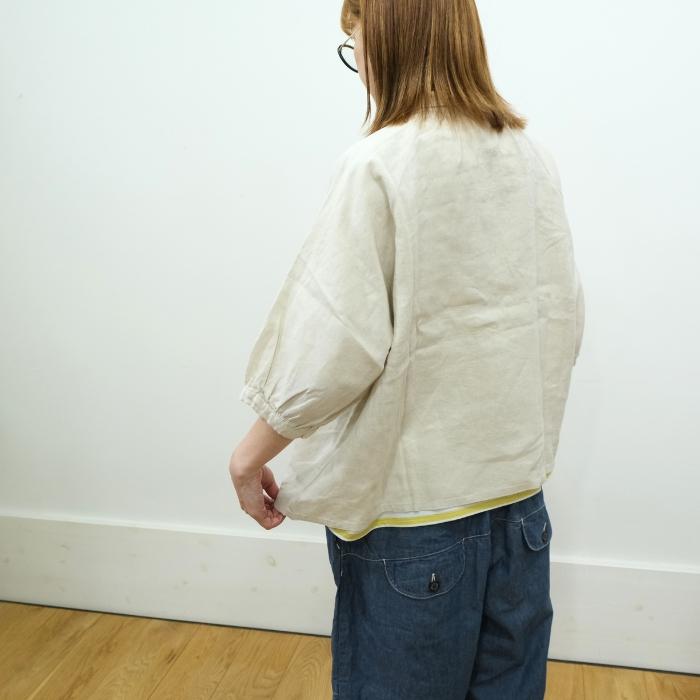 ナチュラルランドリー NATURAL LAUNDRY 40リネン 丸衿ギャザーシャツ 
